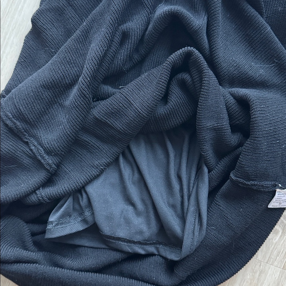 Stitch and Feather Black Top and Skirt Set sz M - Picture 10 of 10